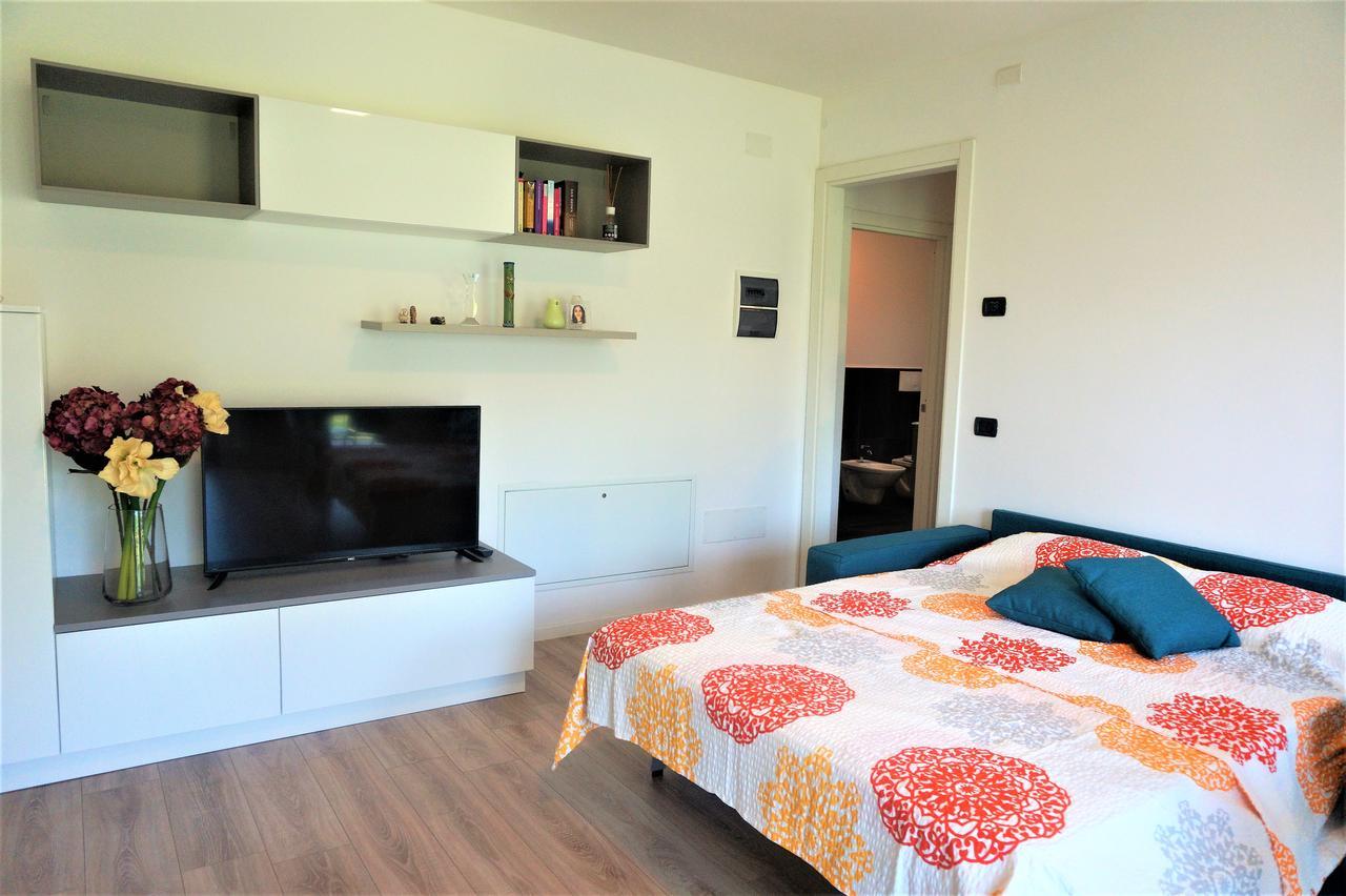 Apartament Deluxe Mayde Riva del Garda Exterior foto